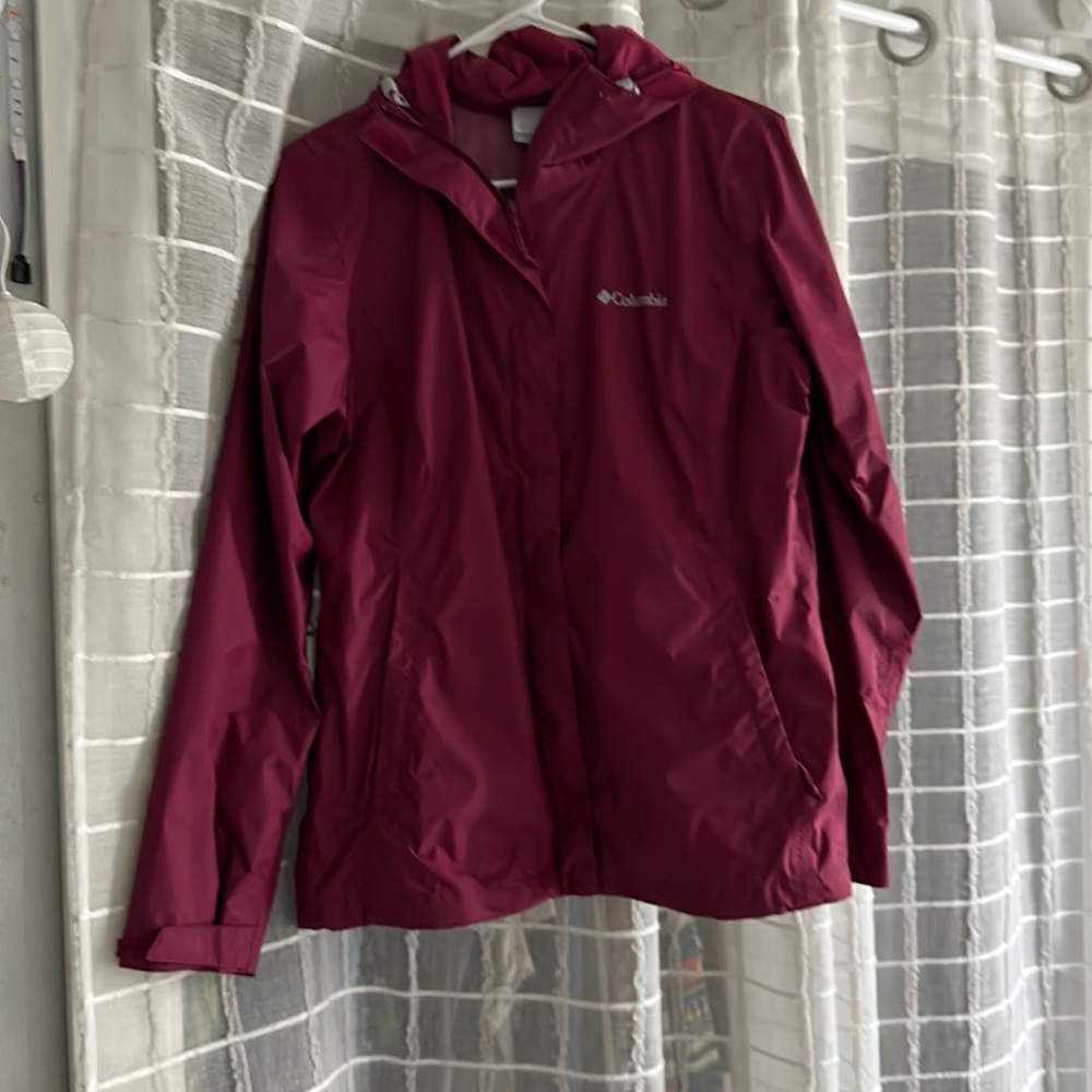 Columbia Raincoat - barely worn
